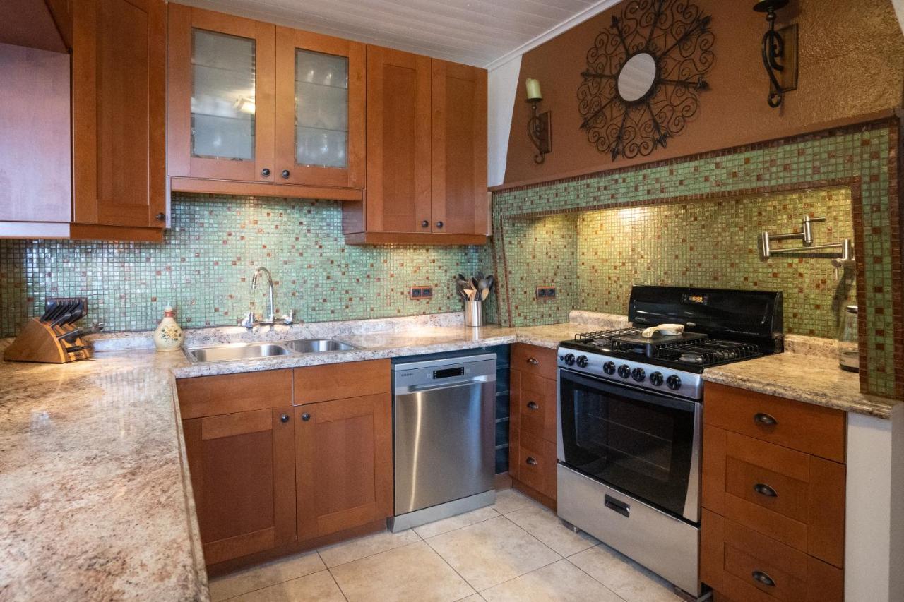 Quinta Pereirinha Farm - A Private 3 Bedroom Vacation Home, Close To Hiking W Ocean Views - Pico Island, Azores Sao Roque do Pico Bagian luar foto
